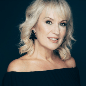 Nicki chapman after dinner speaker