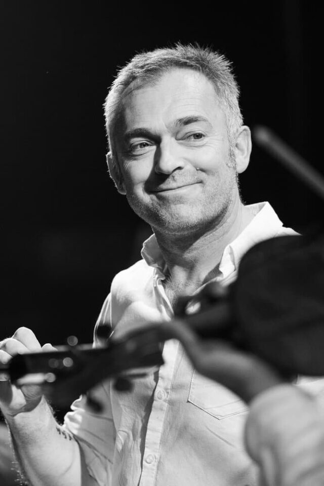 Charles Hazlewood orchestra conductor and inspirational speaker