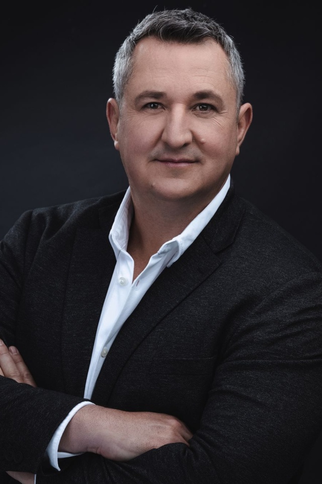 Brett StClair, AI Speaker looking at camera