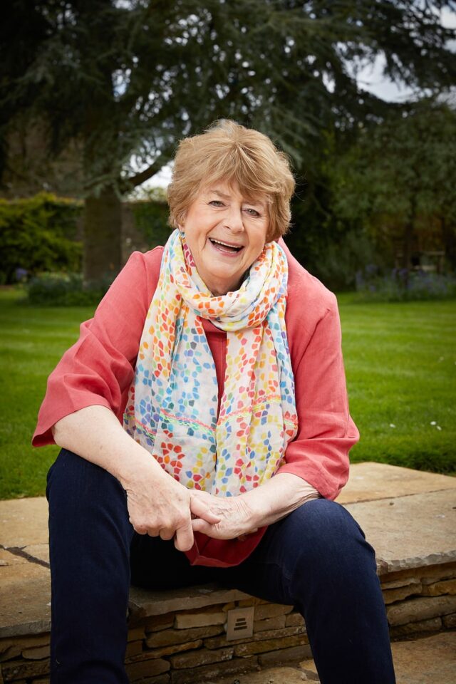 Pam Ayres speaker and poet