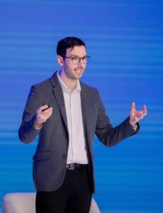 Henry Ajder keynote speaker on AI