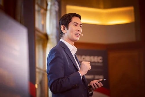 Dex Hunter-Torricke keynote speaker