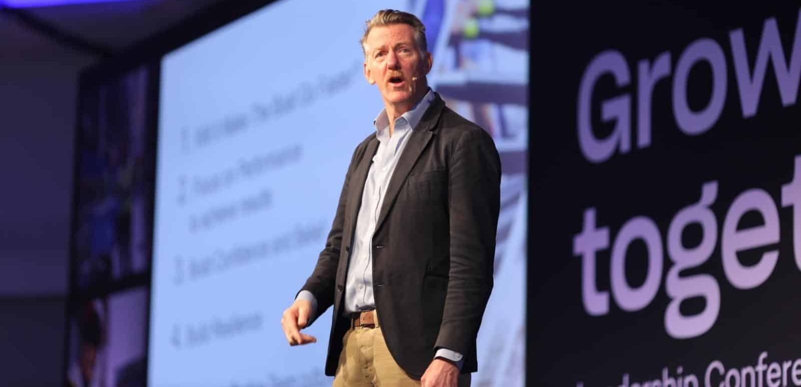 Ben Hunt-Davis resilience speaker speaking at an event